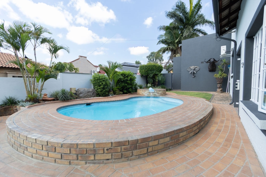 3 Bedroom Property for Sale in Safari Gardens North West